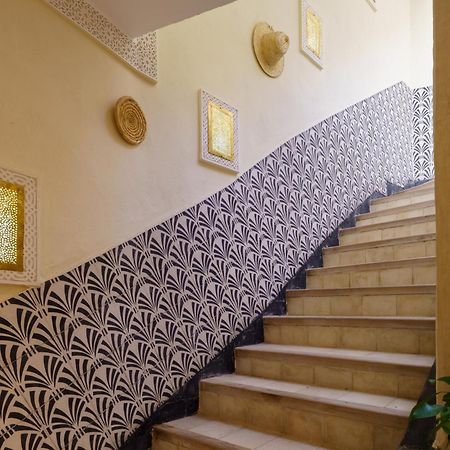 Riad 4 Chambres - Piscine & Petit Dejeuner Gratuit - Wifi Fibre Optique Marakeş Dış mekan fotoğraf