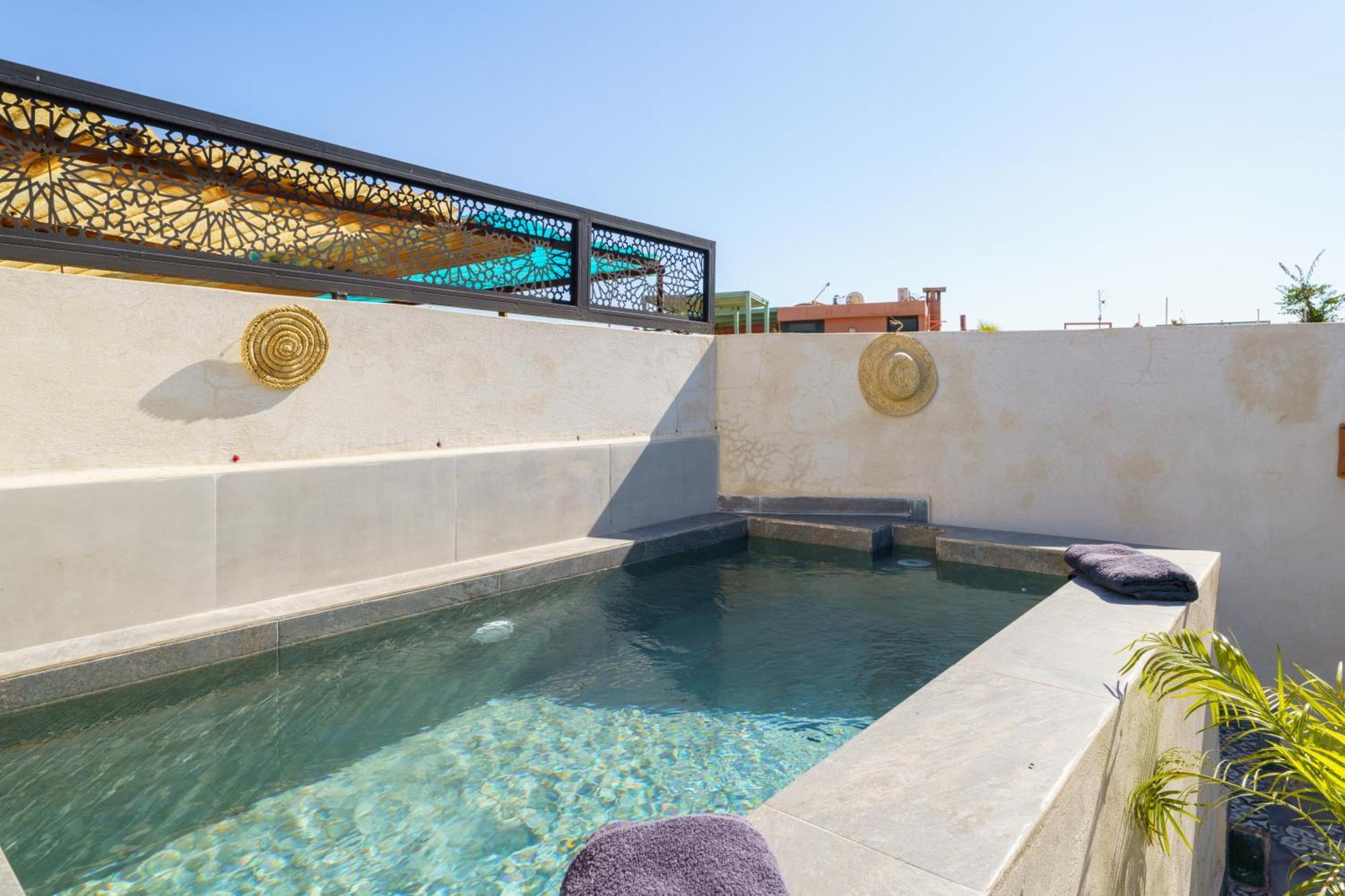 Riad 4 Chambres - Piscine & Petit Dejeuner Gratuit - Wifi Fibre Optique Marakeş Dış mekan fotoğraf