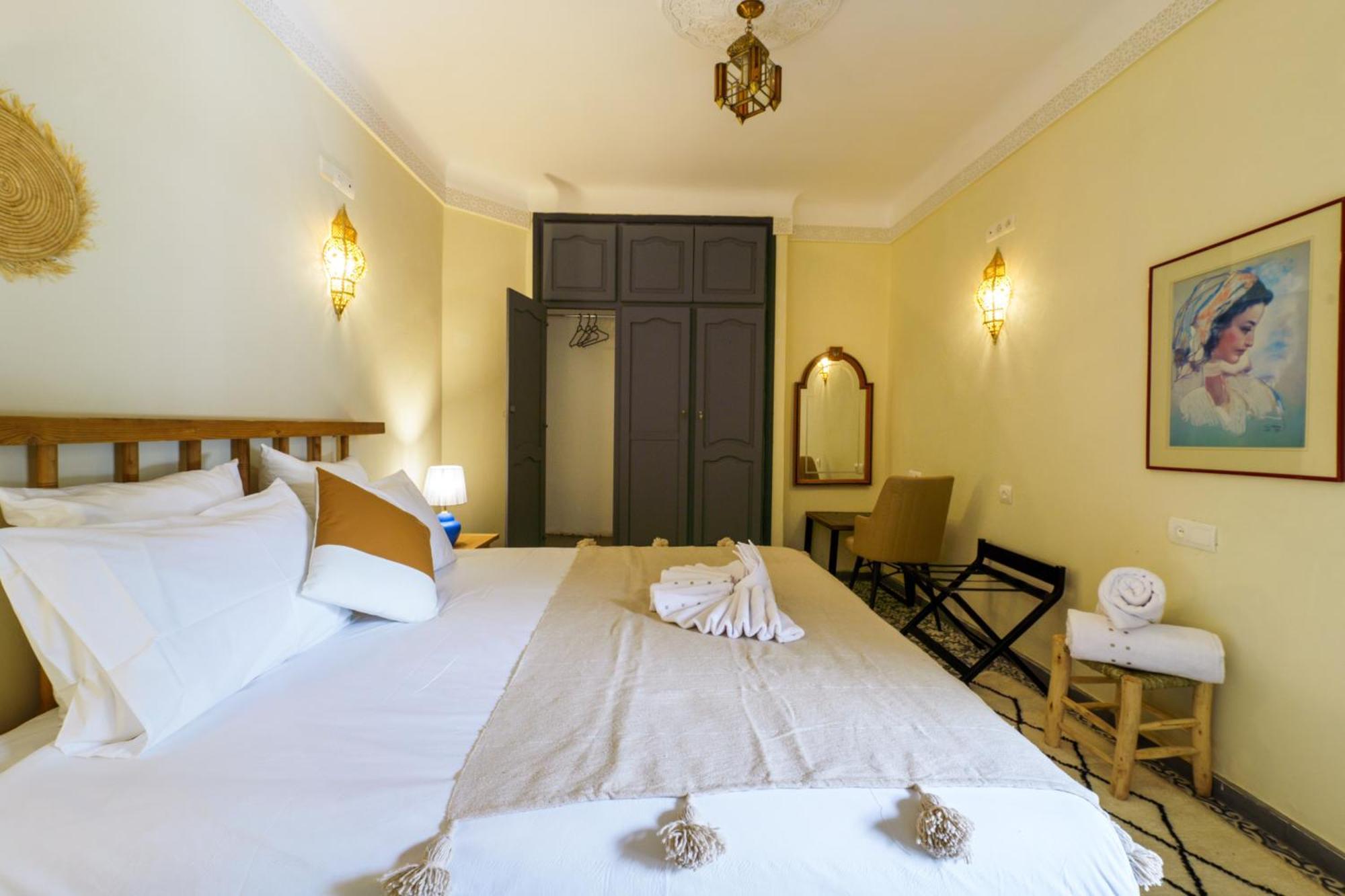 Riad 4 Chambres - Piscine & Petit Dejeuner Gratuit - Wifi Fibre Optique Marakeş Dış mekan fotoğraf