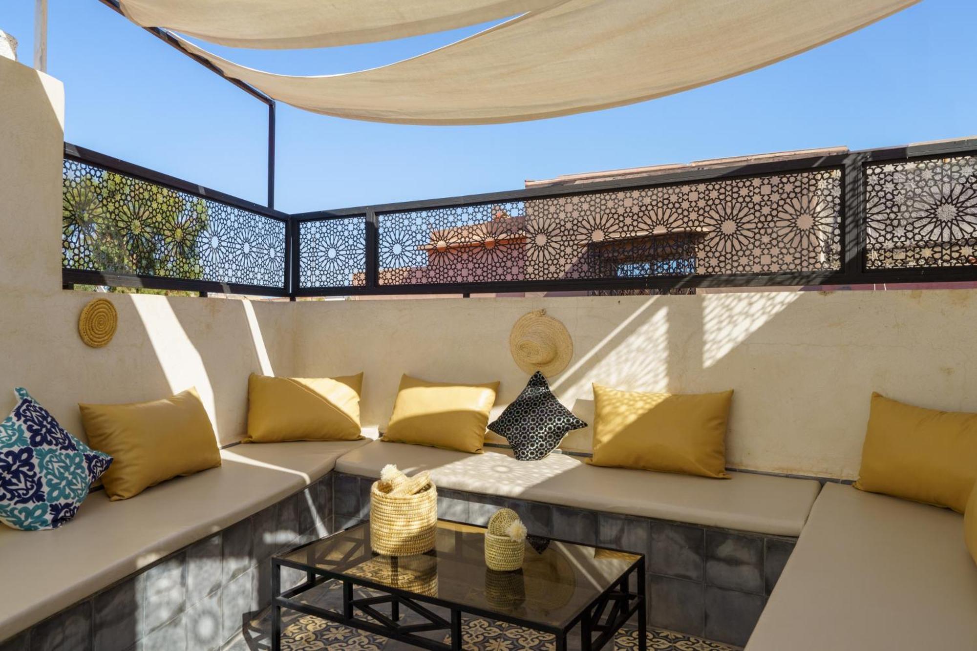 Riad 4 Chambres - Piscine & Petit Dejeuner Gratuit - Wifi Fibre Optique Marakeş Dış mekan fotoğraf