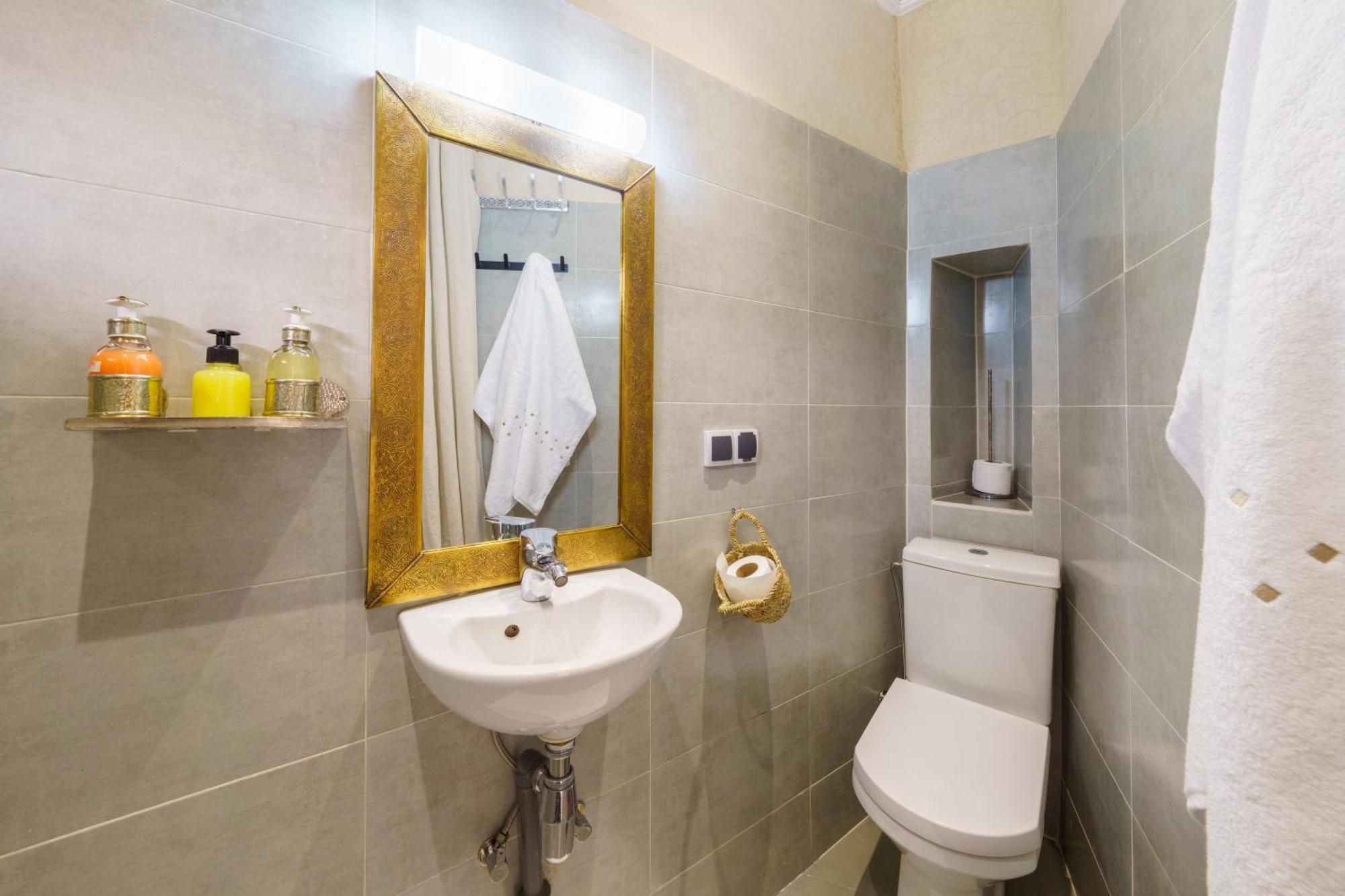 Riad 4 Chambres - Piscine & Petit Dejeuner Gratuit - Wifi Fibre Optique Marakeş Dış mekan fotoğraf