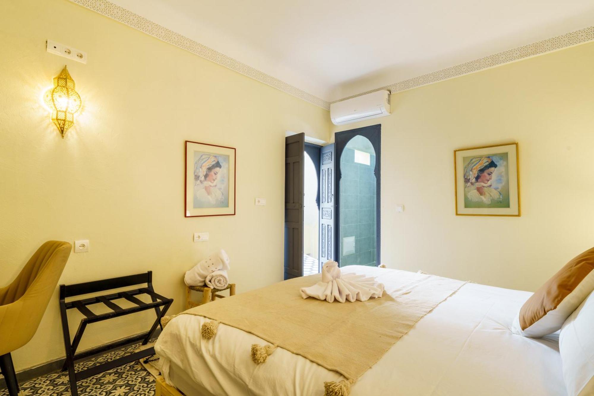 Riad 4 Chambres - Piscine & Petit Dejeuner Gratuit - Wifi Fibre Optique Marakeş Dış mekan fotoğraf