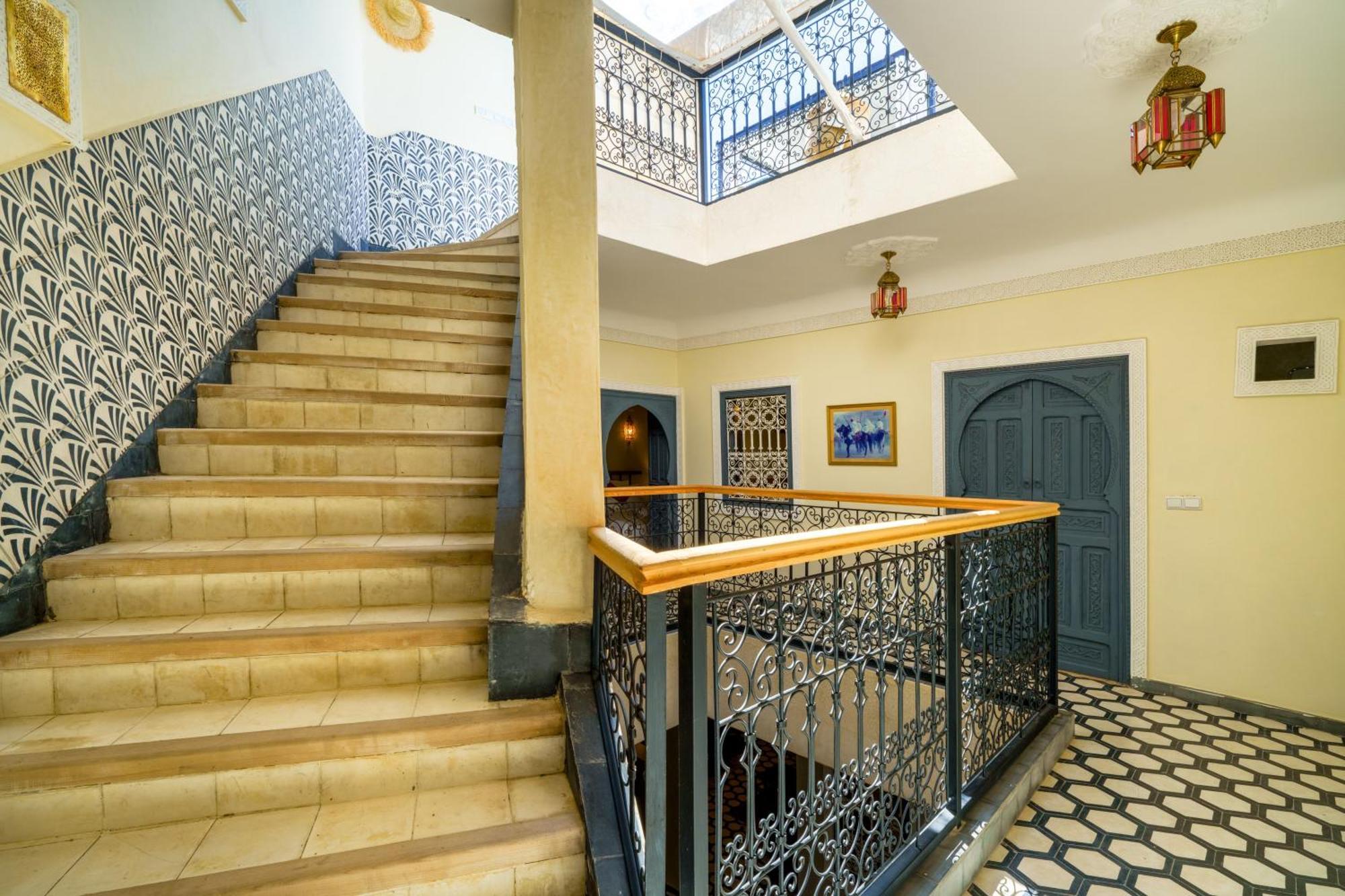 Riad 4 Chambres - Piscine & Petit Dejeuner Gratuit - Wifi Fibre Optique Marakeş Dış mekan fotoğraf