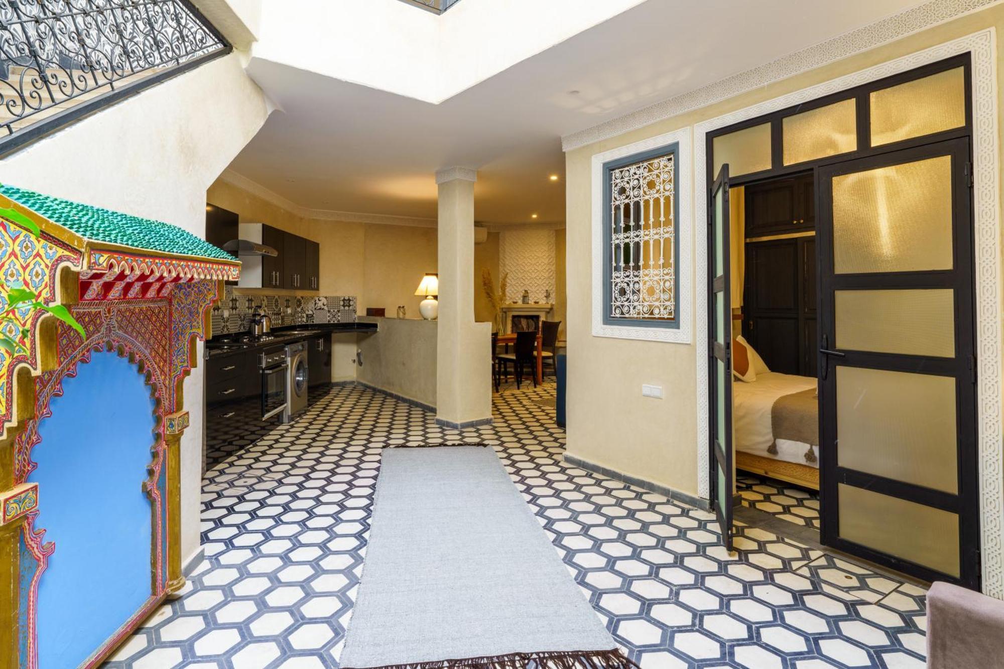 Riad 4 Chambres - Piscine & Petit Dejeuner Gratuit - Wifi Fibre Optique Marakeş Dış mekan fotoğraf