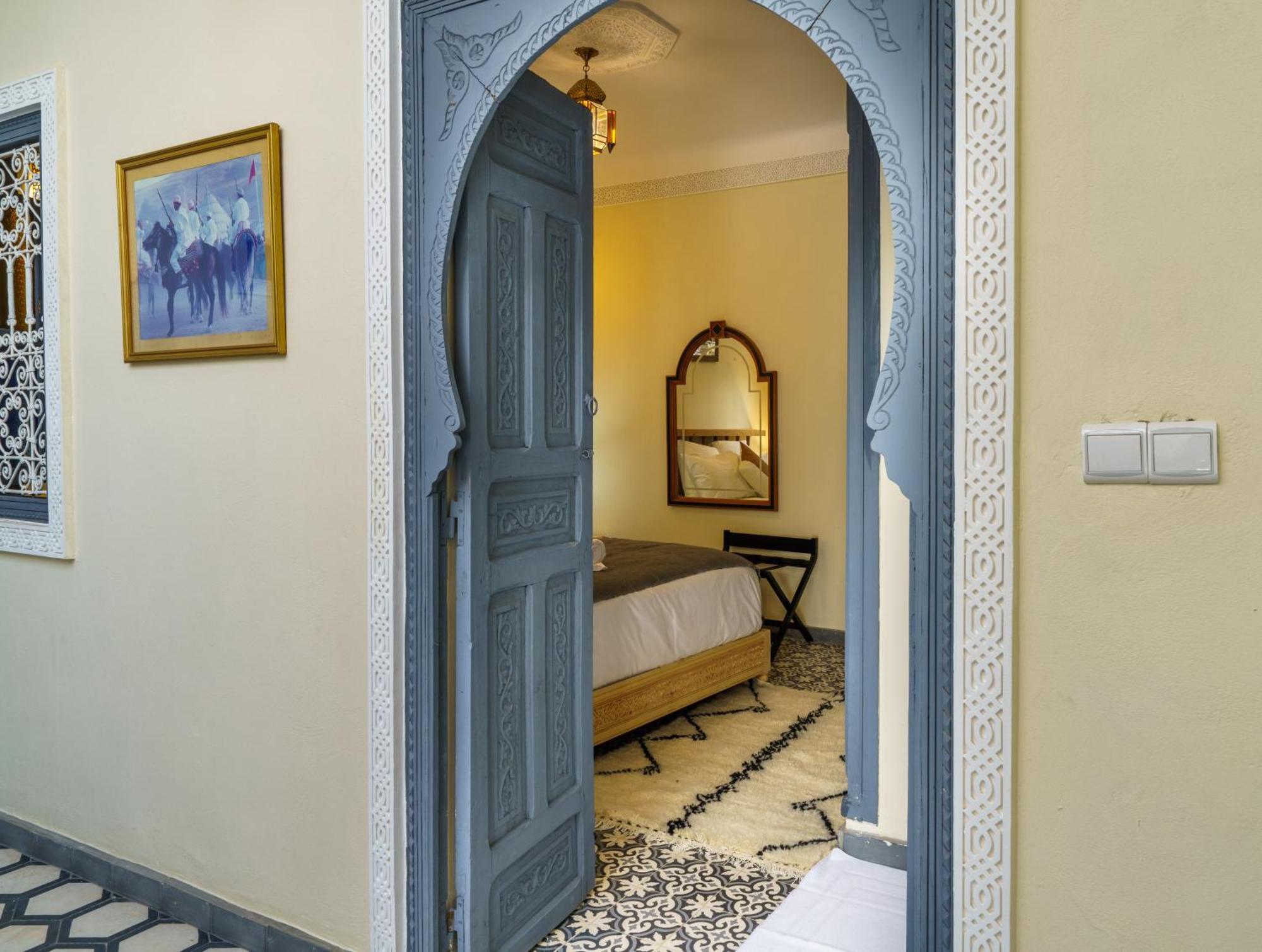 Riad 4 Chambres - Piscine & Petit Dejeuner Gratuit - Wifi Fibre Optique Marakeş Dış mekan fotoğraf